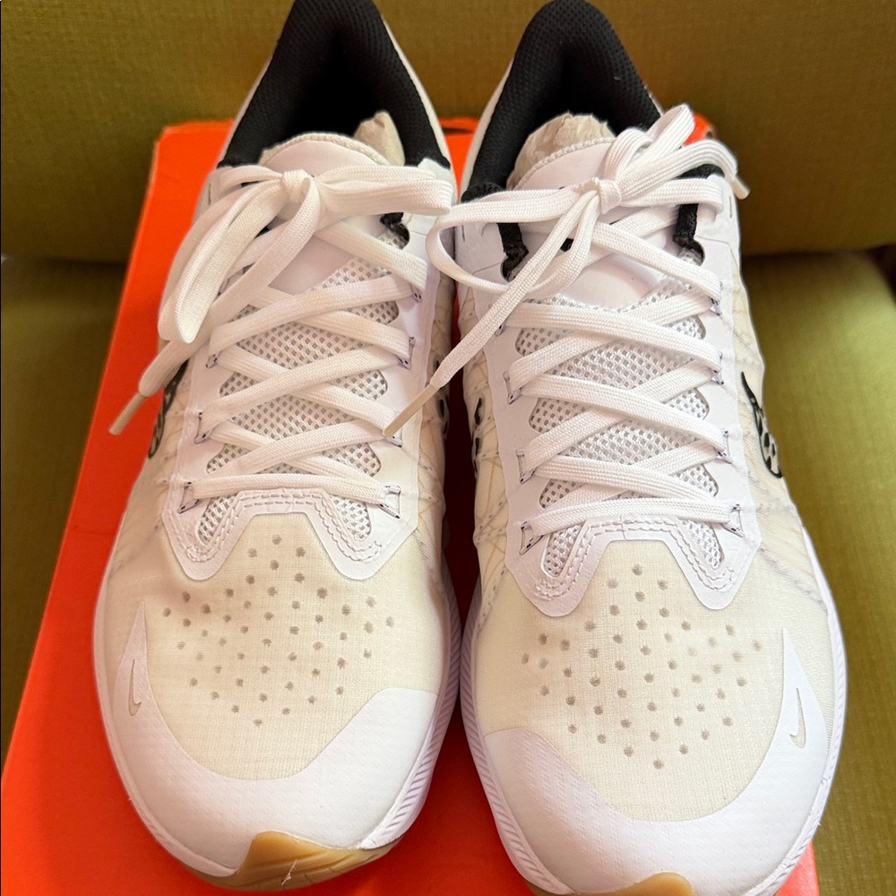 Nike White and Black Zoom Sneakers with Leopard Swoosh - Picture 2 of 8